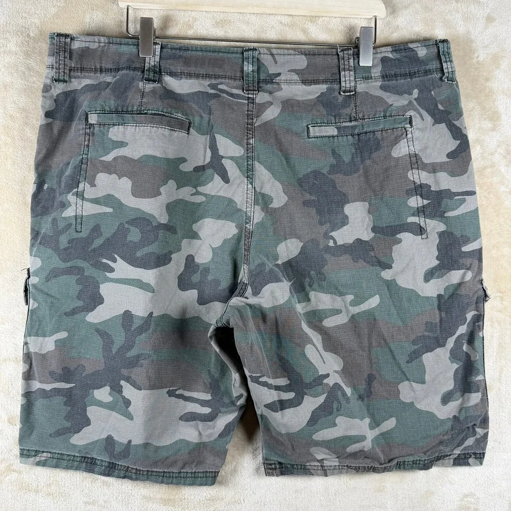 Wrangler Mens Size 40 Relaxed Fit Camo Cargo Shorts Green Brown Woodland Ripstop